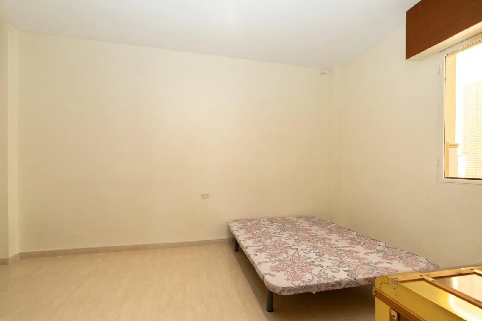 Dormitori de Pis en venda en Motril amb Balcó