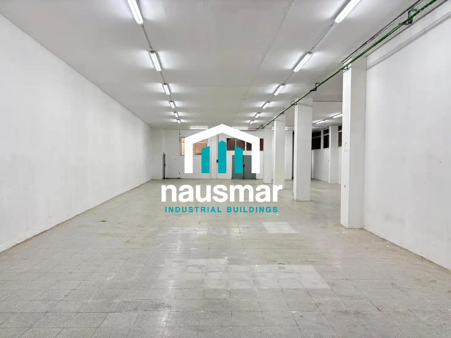 Nave industrial de alquiler en Centre