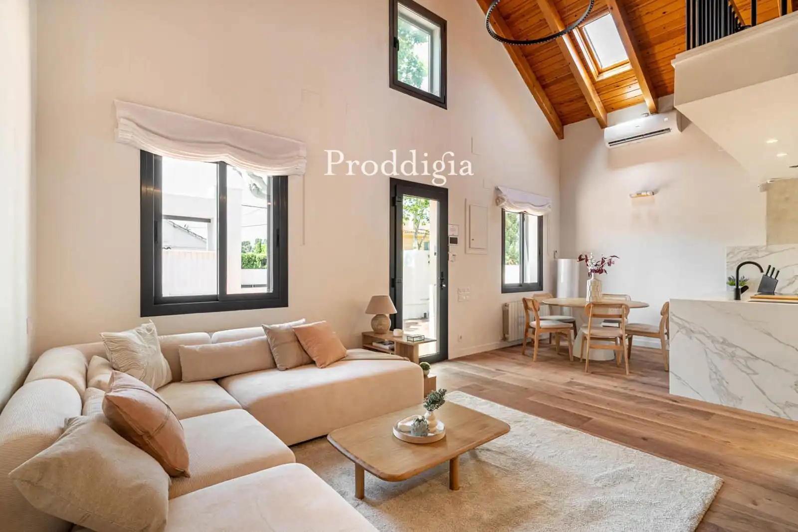 Living room of Houses for rent in Sant Cugat del Vallès  with Air Conditioner, Swimming Pool and Alarm