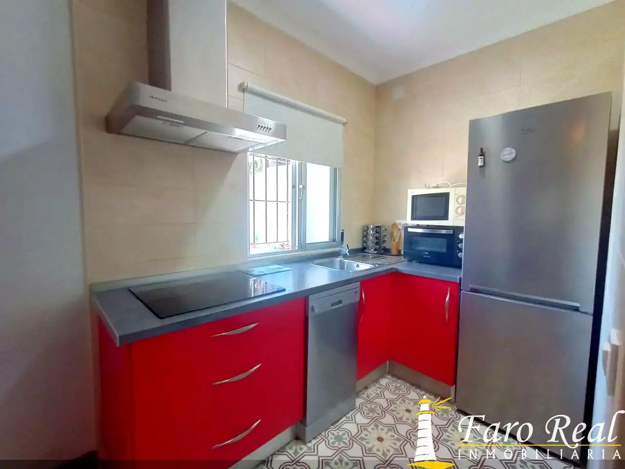 Cocina de Finca rústica de alquiler en Sanlúcar de Barrameda con Aire acondicionado, Jardín privado y Piscina