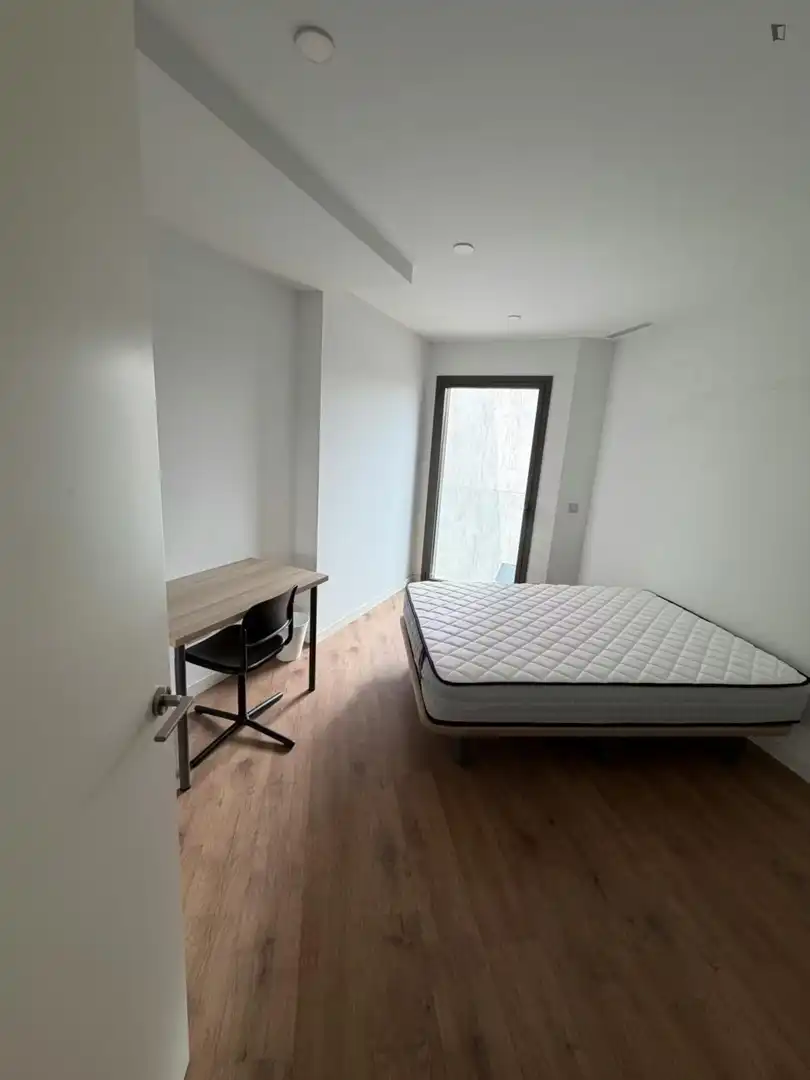 Room in Centre