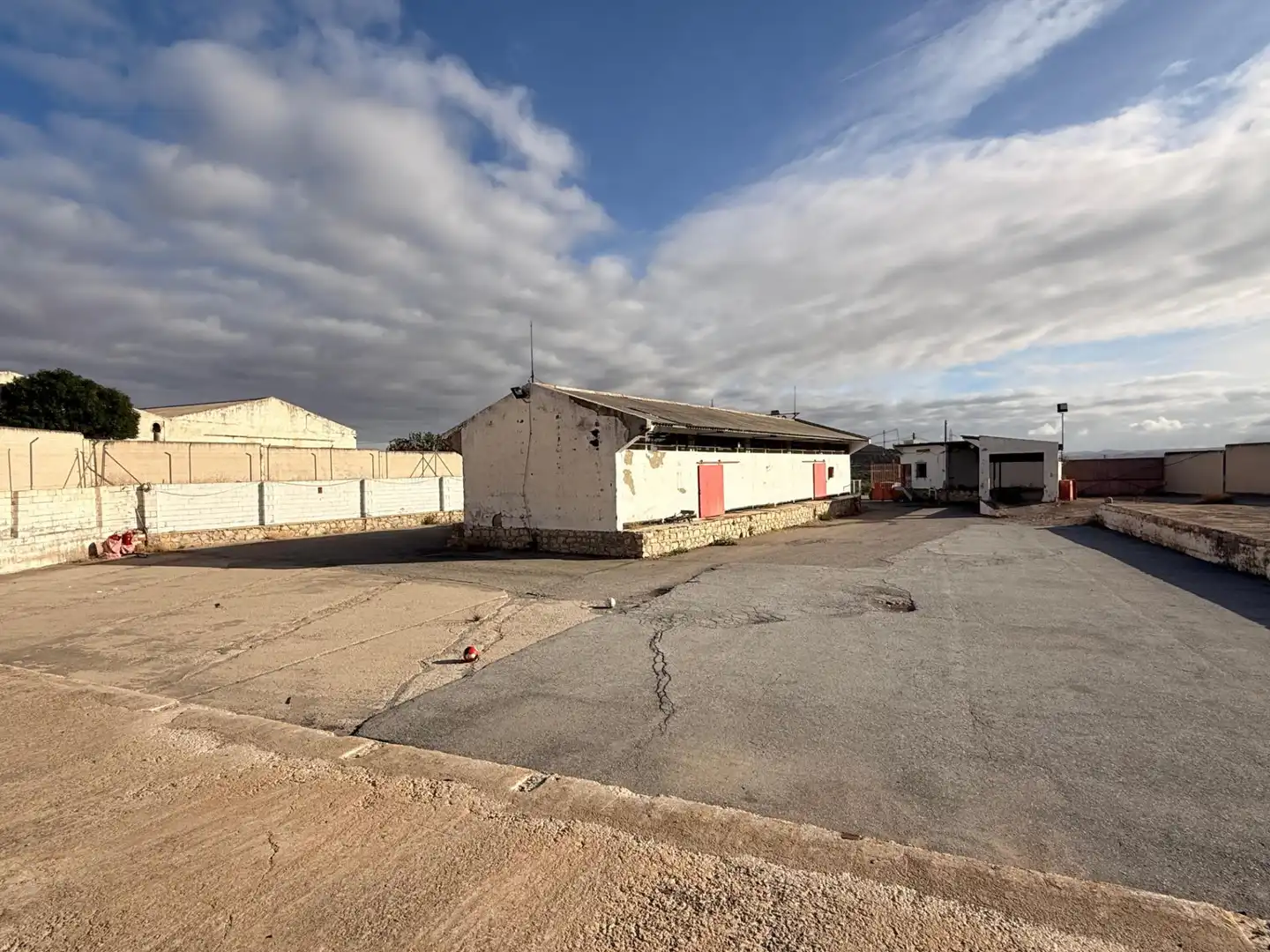 Vista exterior de Terreno industrial en venta en Jaén