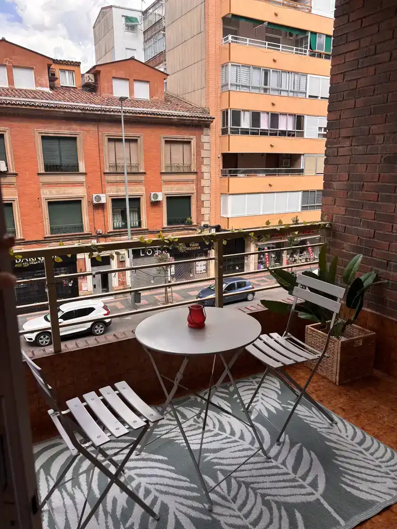Terrassa de Pis de lloguer en Cáceres Capital amb Aire condicionat i Balcó