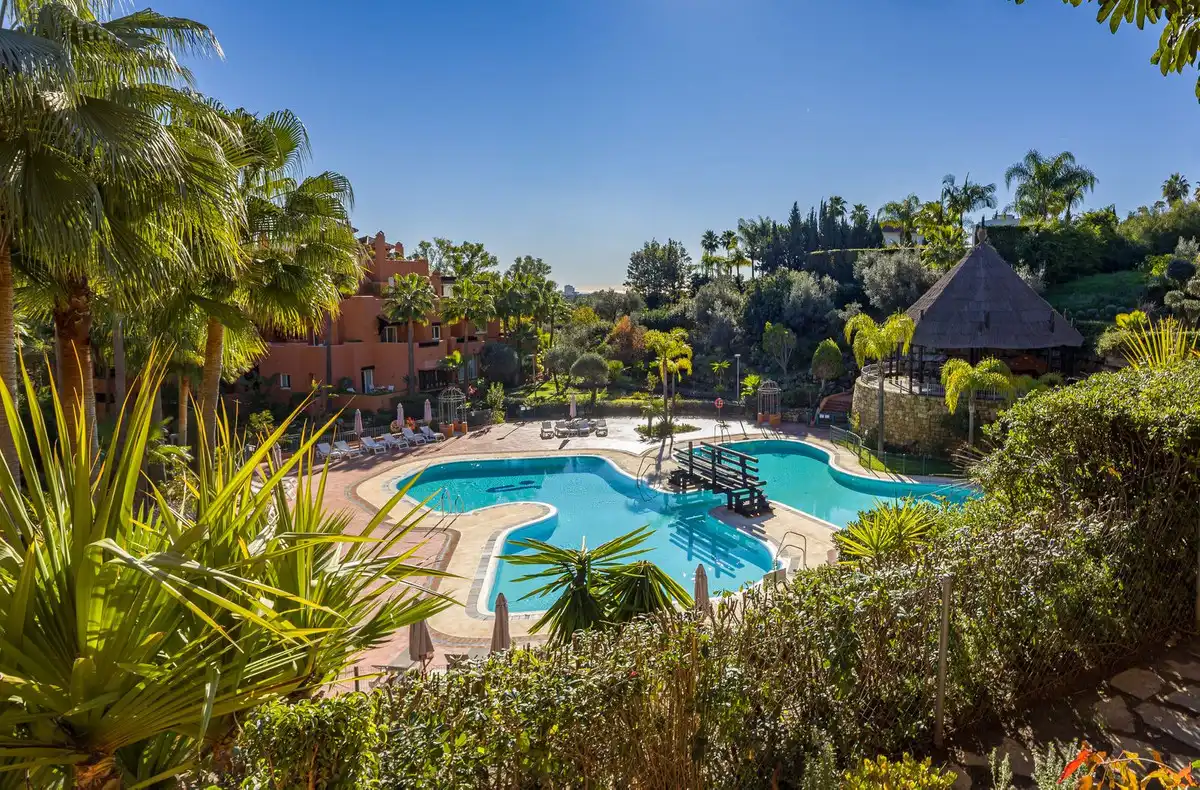 Apartament amb piscina en venda a Nueva Andalucía, imagen 22