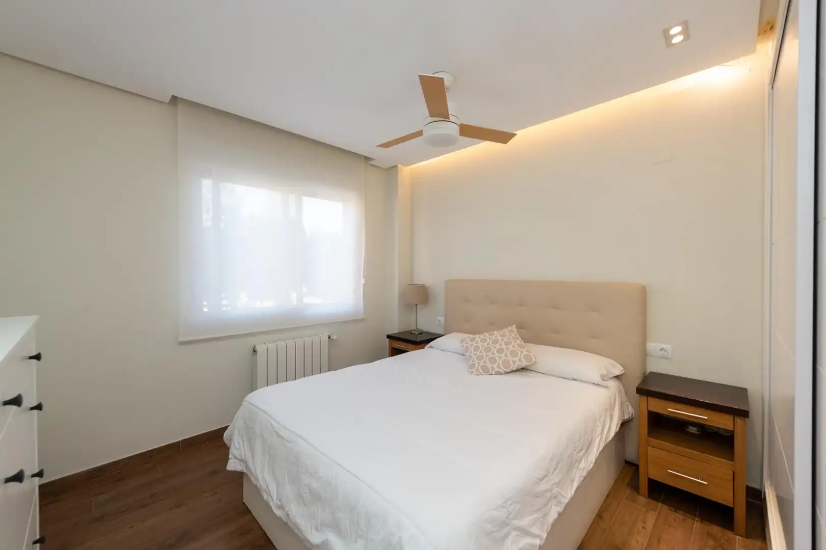 Habitación de Casa o chalet en venta en Alicante / Alacant con Aire acondicionado, Calefacción y Jardín privado