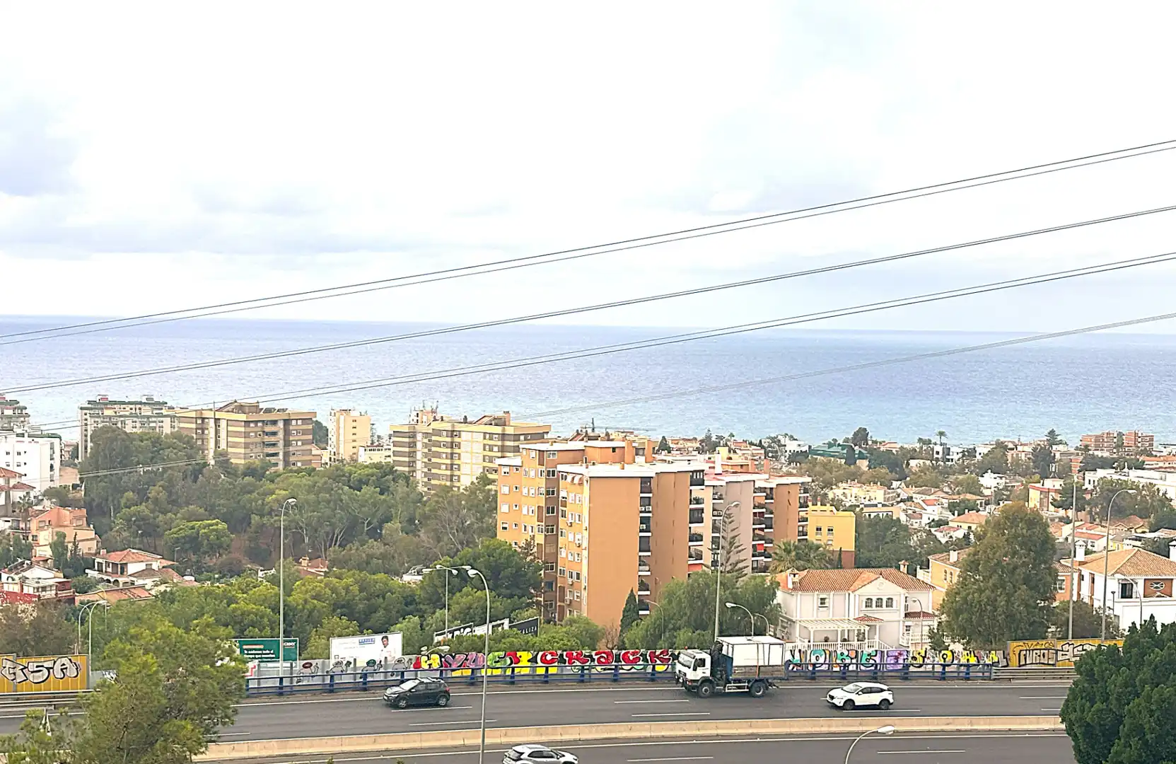 Vista exterior de Casa o xalet en venda en Málaga amb Aire condicionat, Calefacció i Jardí privat