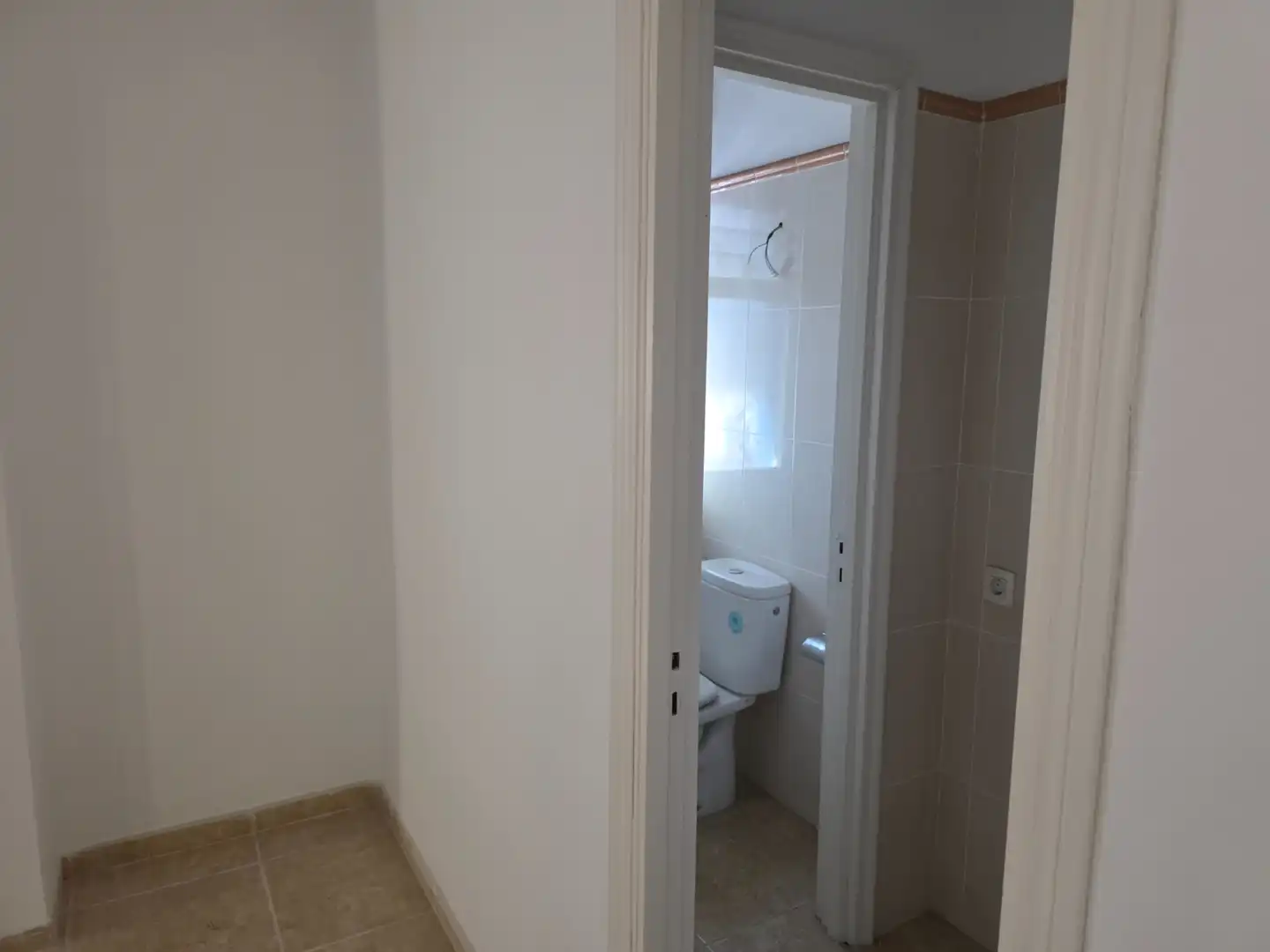 Bathroom of Commercial properties for sale in San Cristóbal de la Laguna