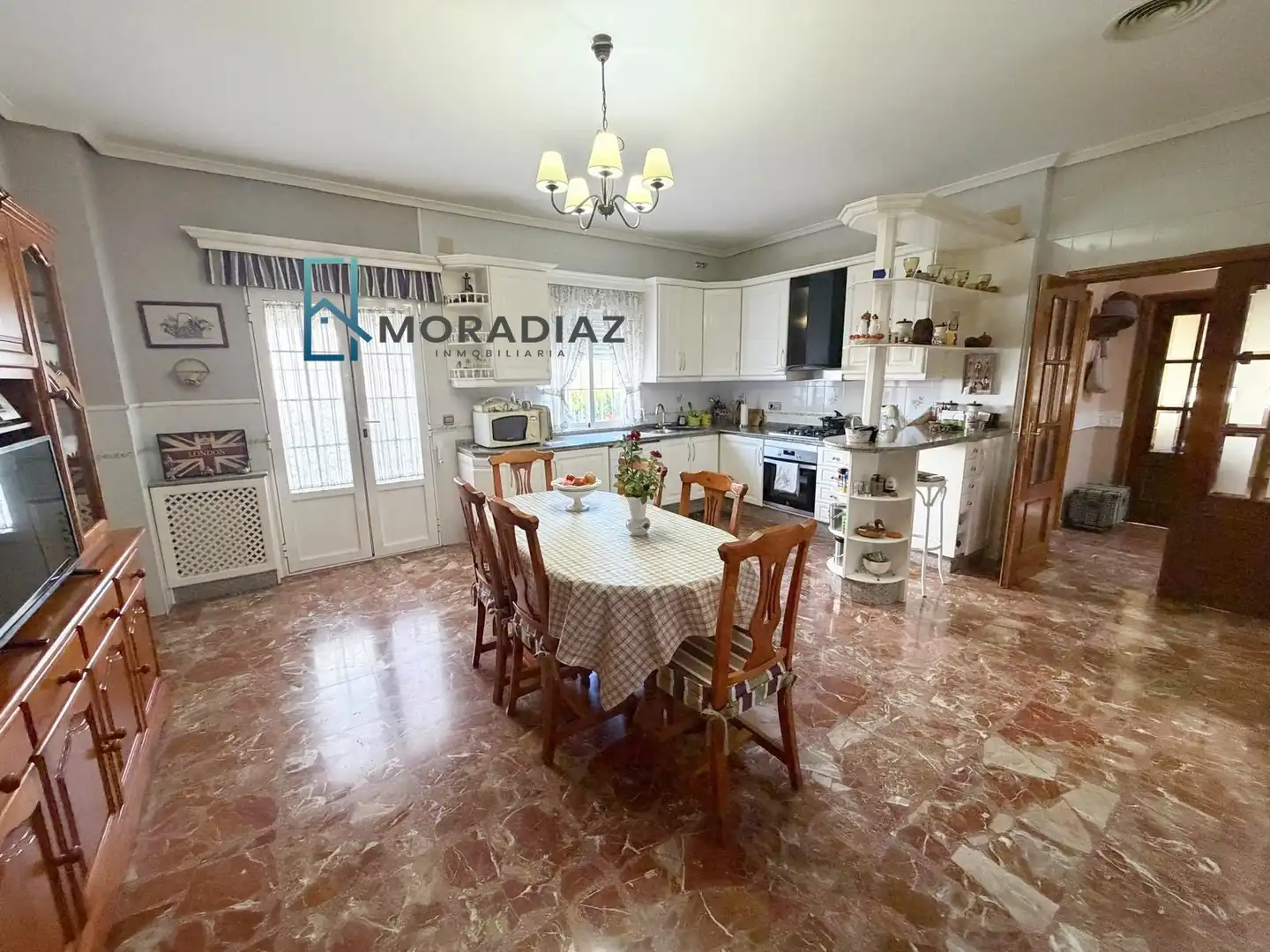 Kitchen of Detached homes for sale in Villanueva de la Serena  with Air Conditioner, Heating and Private garden