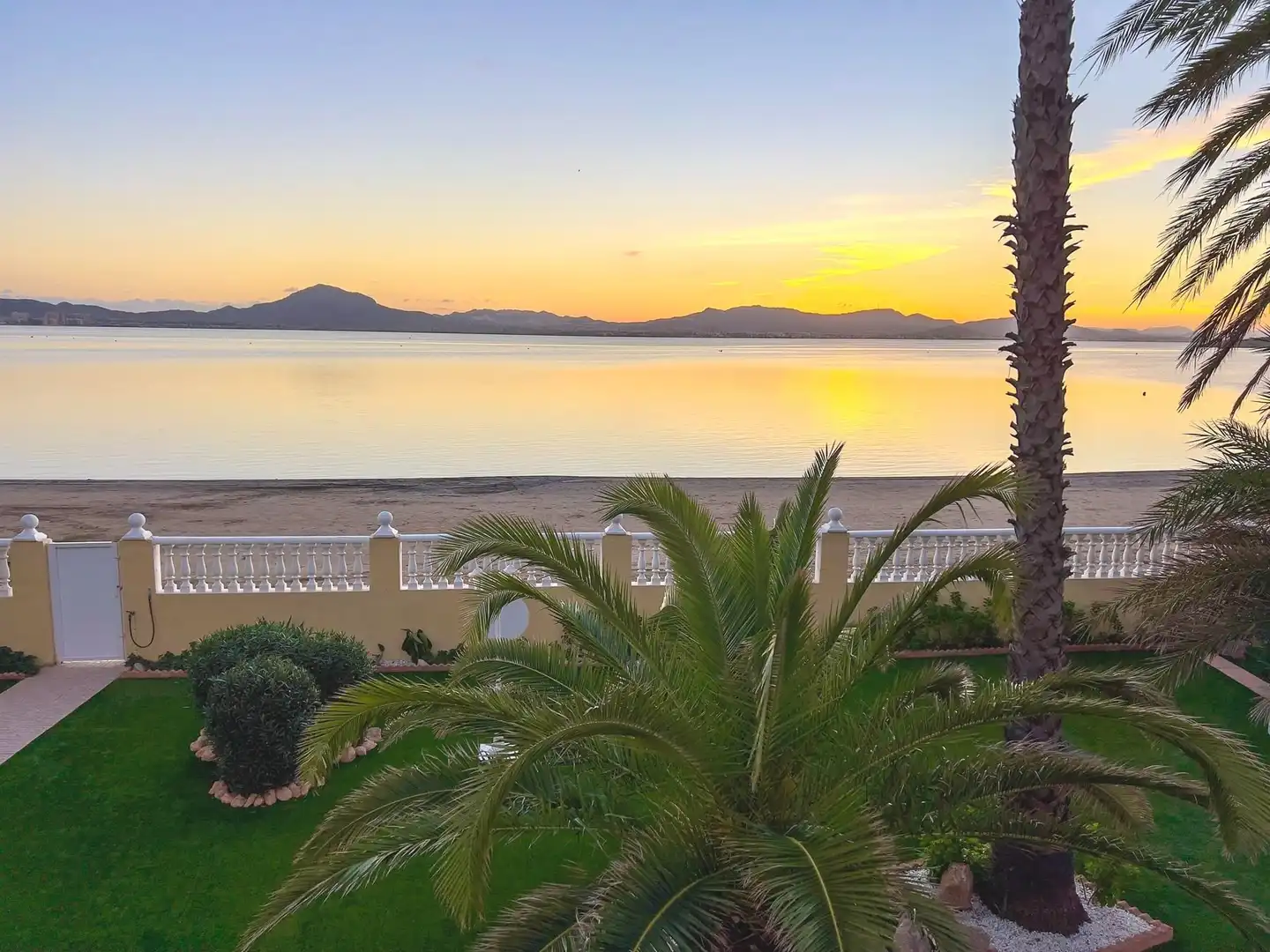 Haus oder Chalet zum Verkauf in La Manga del Mar Menor mit Klimaanlage, Heizung und Privatgarten