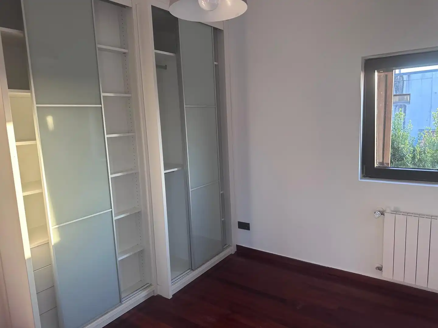 Dormitori de Casa adosada en venda en Marina de Cudeyo amb Calefacció i Jardí privat