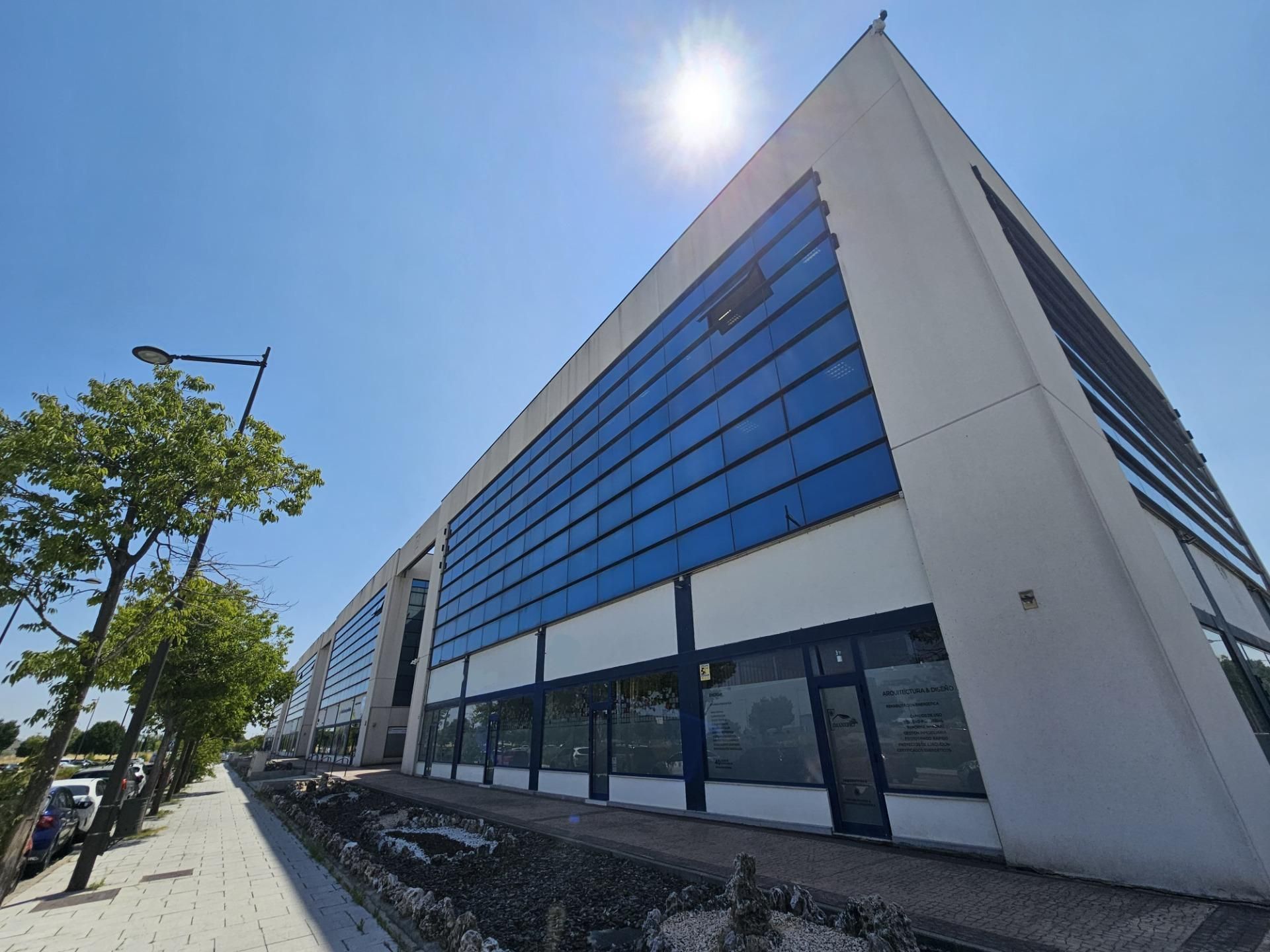 Außenansicht von Büro miete in Getafe mit Klimaanlage
