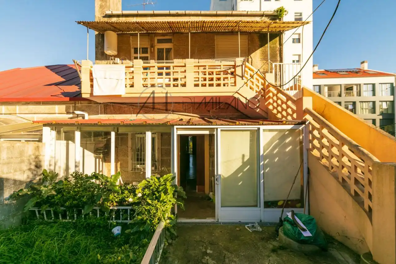 Exterior view of Houses for sale in Vigo   with Private garden