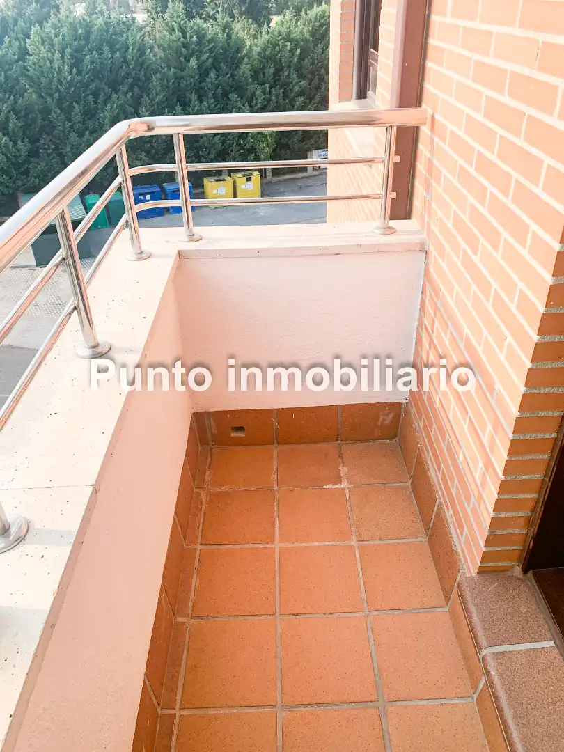 Wohnung zur Miete in Calle Santa Ana, La Flecha - Monasterio del Prado