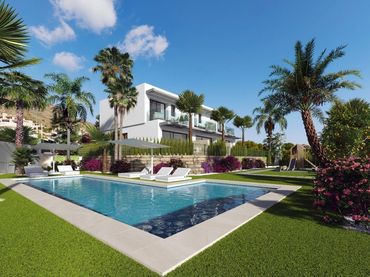 Adosado con piscina en venta en Golf Bahía
