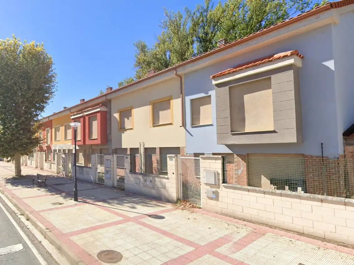 Außenansicht von Residential zum Verkauf in Briviesca