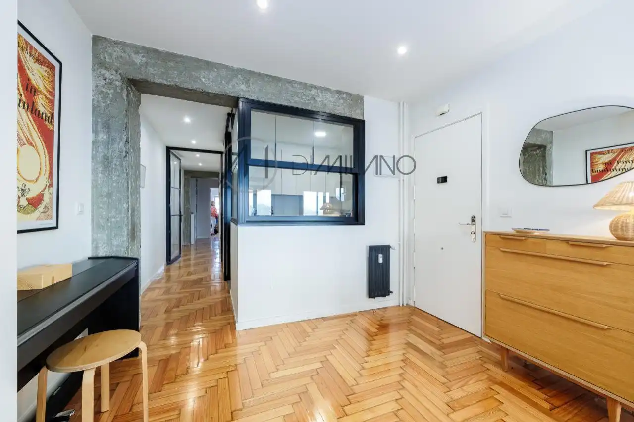 Pis en venda en Vigo  amb Calefacció, Parquet i Terrassa