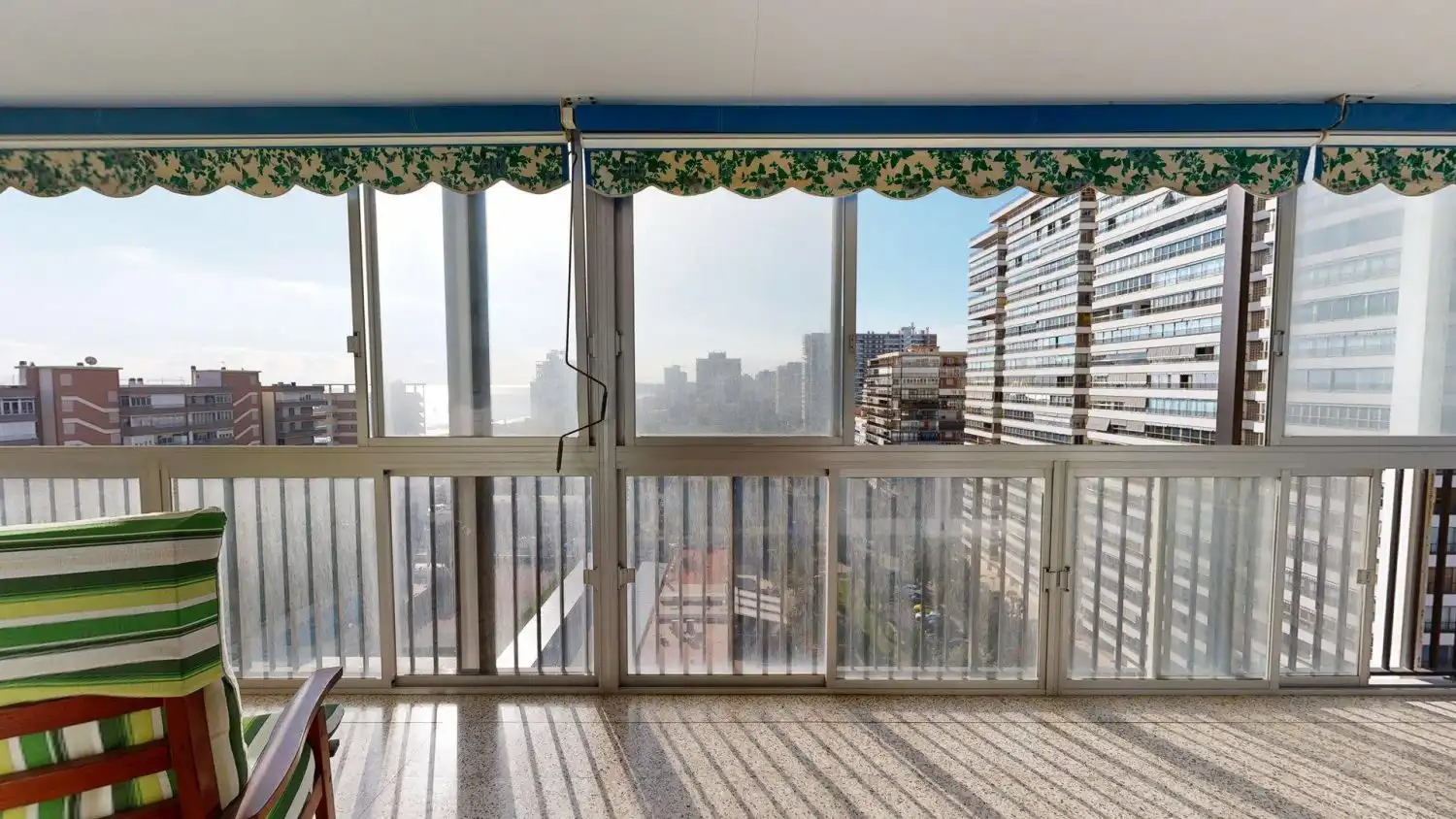 Schlafzimmer von Wohnungen zum Verkauf in Alicante / Alacant mit Terrasse und Balkon
