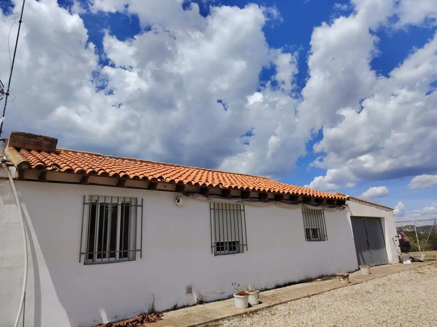 Exterior view of Houses for sale in Navarrés  with Air Conditioner, Private garden and Storage room