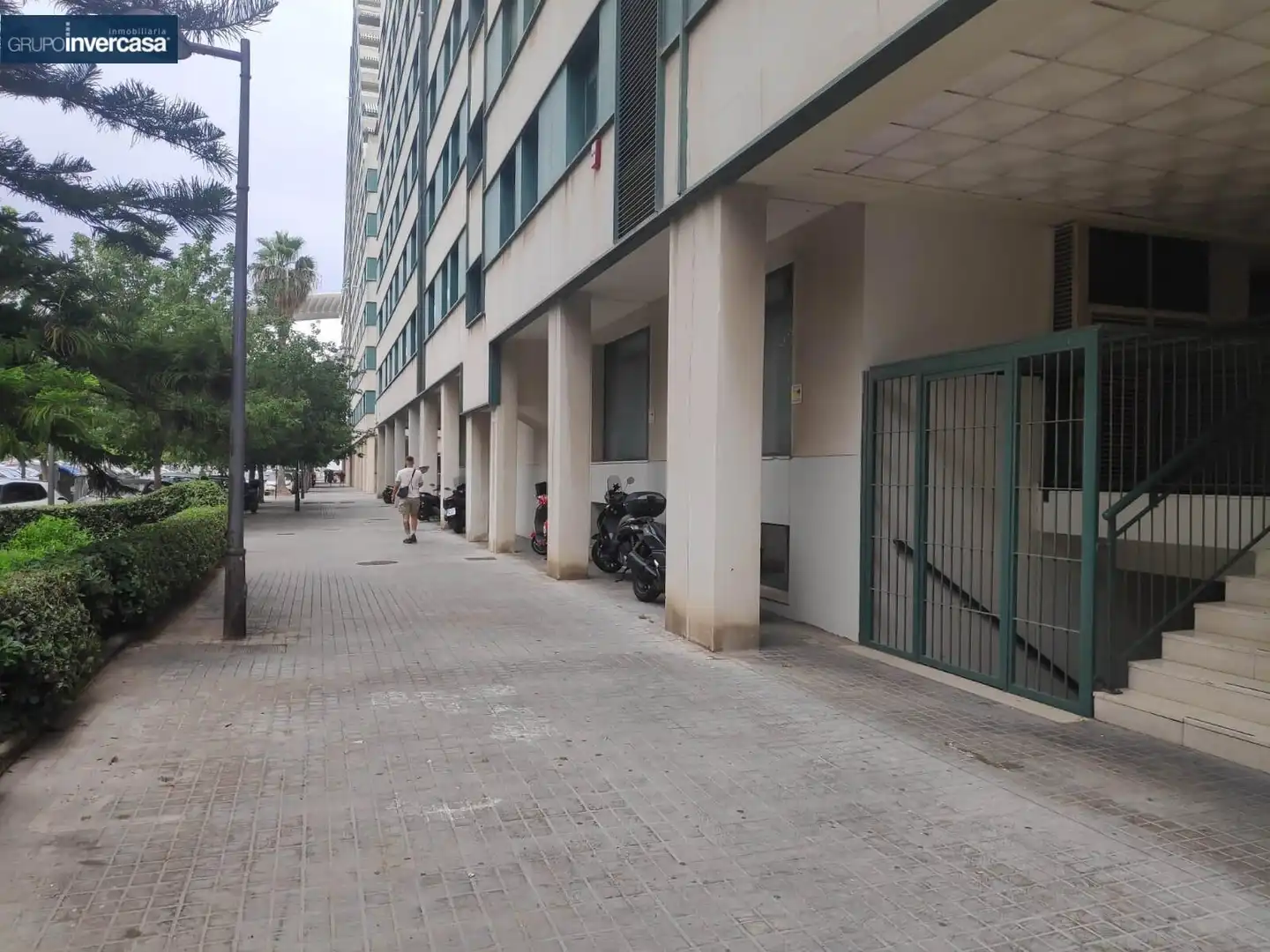 Exterior view of Commercial properties for sale in Valencia
