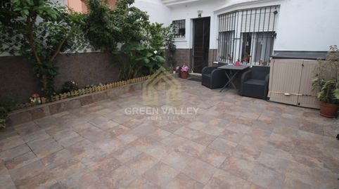 Foto 3 de Casa adosada en venta en Avenida America, San Bernabé, Algeciras