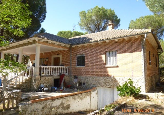 Exterior view of House or chalet for sale in El Campillo (Valladolid)