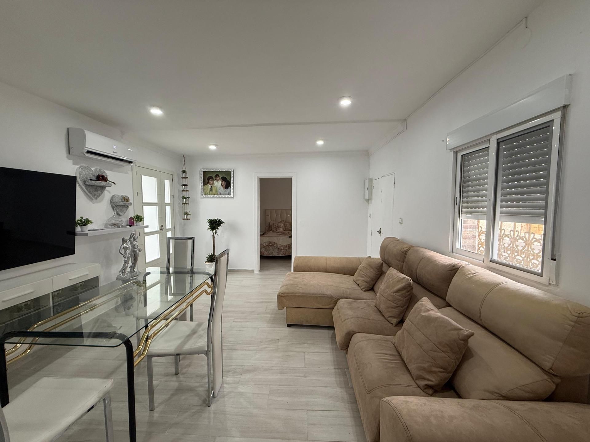 Sala d'estar de Casa o xalet en venda en El Cuervo de Sevilla amb Aire condicionat