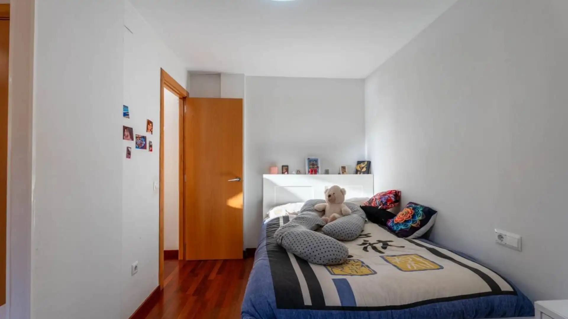 Bedroom of Houses for sale in Terrassa  with Air Conditioner, Heating and Private garden