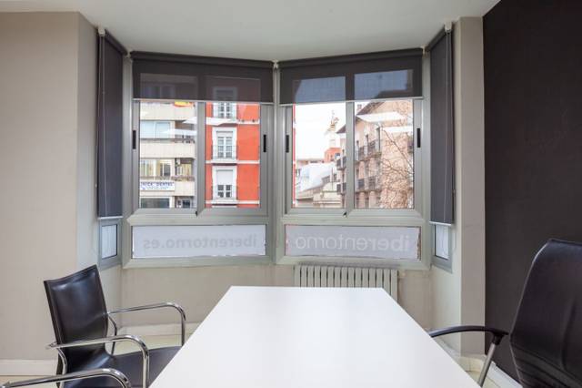 Oficina en Alquiler en Calle Coso, 55 en Alfonso