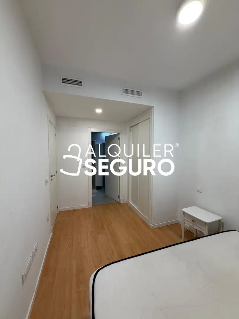 Bedroom of Flat for rent in Universidad