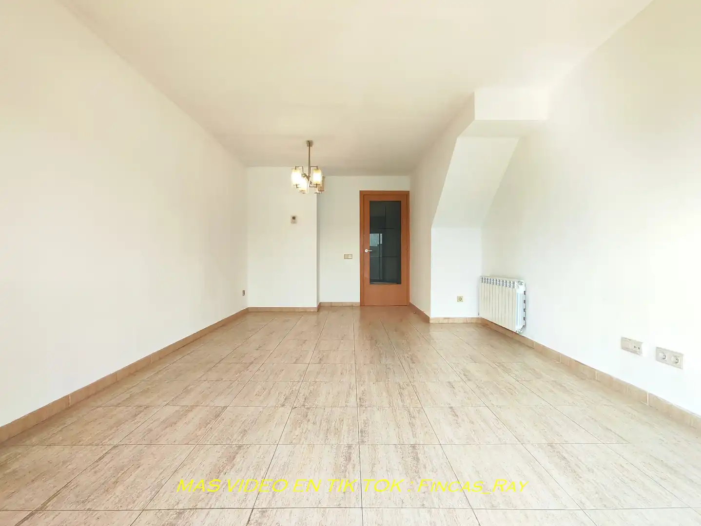 Maisonette zum Verkauf in Ripollet mit Klimaanlage, Heizung und Terrasse