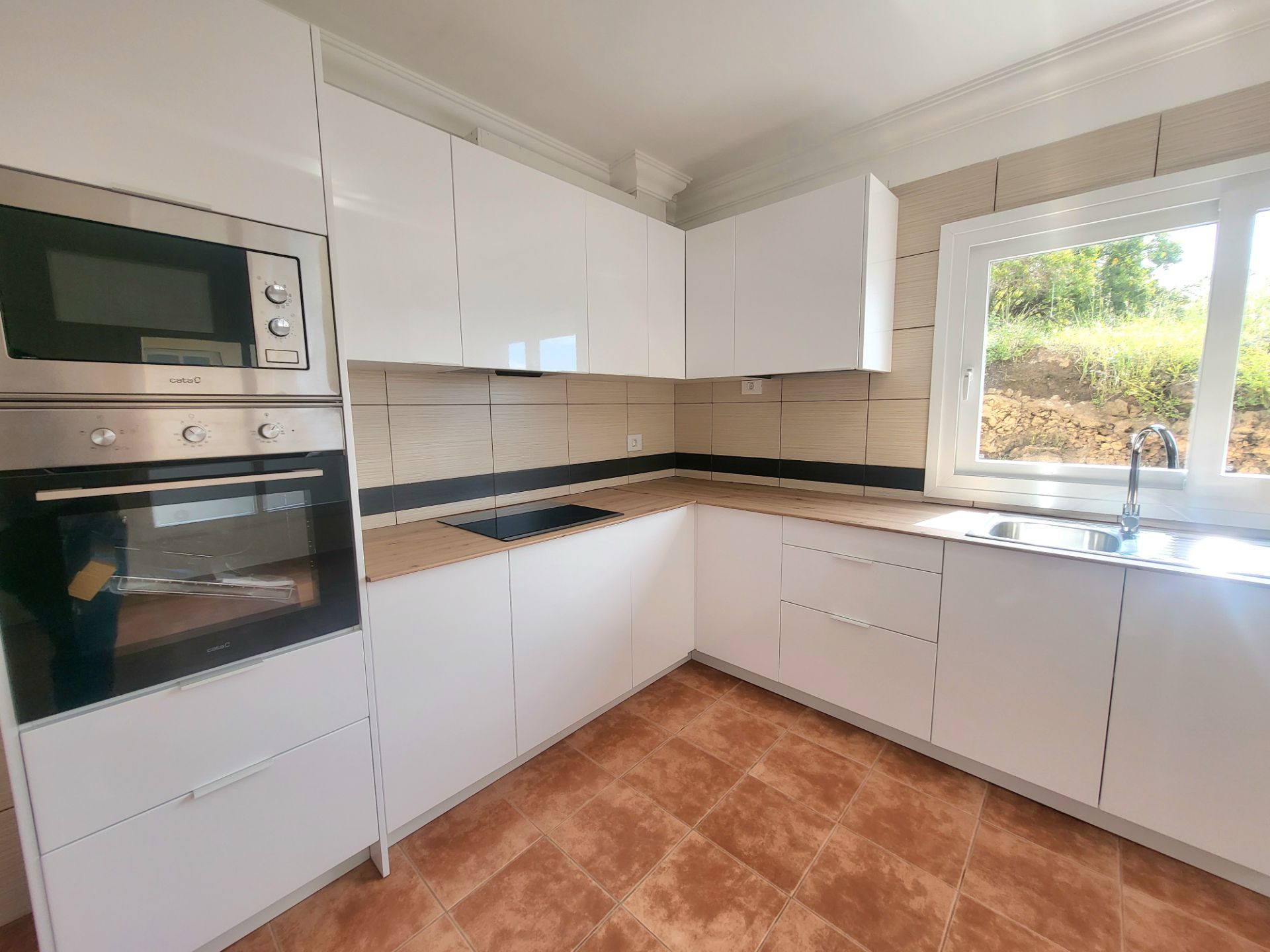 Cuina de Casa o xalet en venda en Santa Úrsula amb Jardí privat, Terrassa i Traster