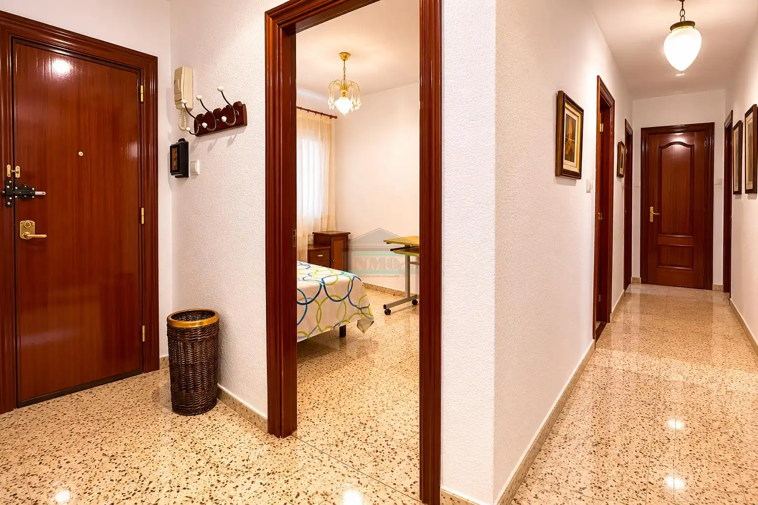 Flat for rent in Granada  with Air Conditioner, Furnished and Oven
