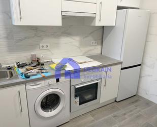 Kitchen of Single-family semi-detached to rent in Oviedo   with Heating and Private garden