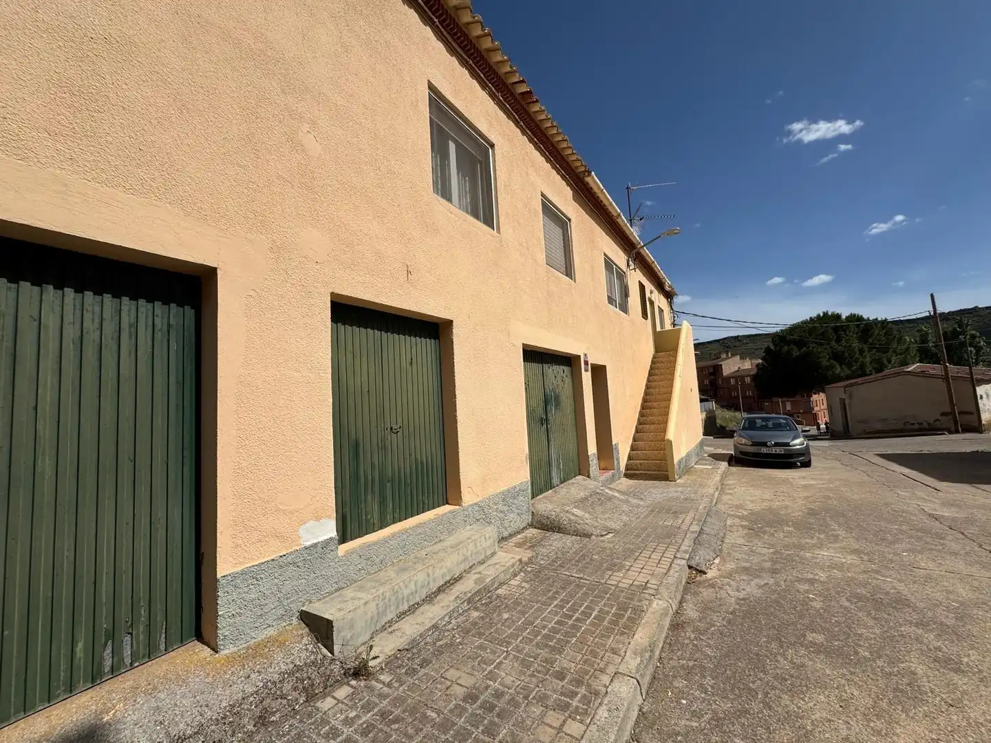 Exterior view of Houses for sale in Brea de Aragón