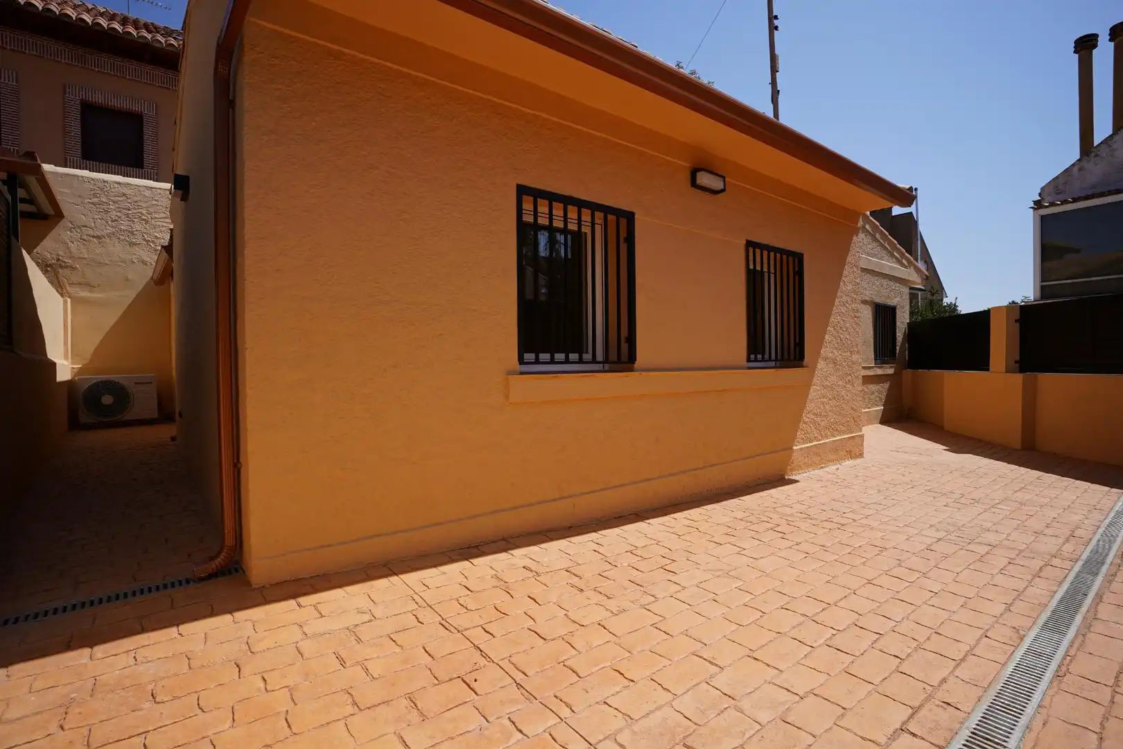 Vista exterior de Casa o xalet de lloguer en Pozuelo de Alarcón amb Calefacció i Terrassa