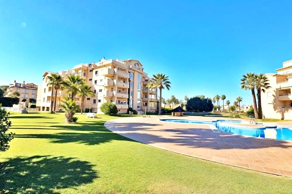 Exterior view of Apartment for sale in Oliva  with Air Conditioner, Heating and Terrace