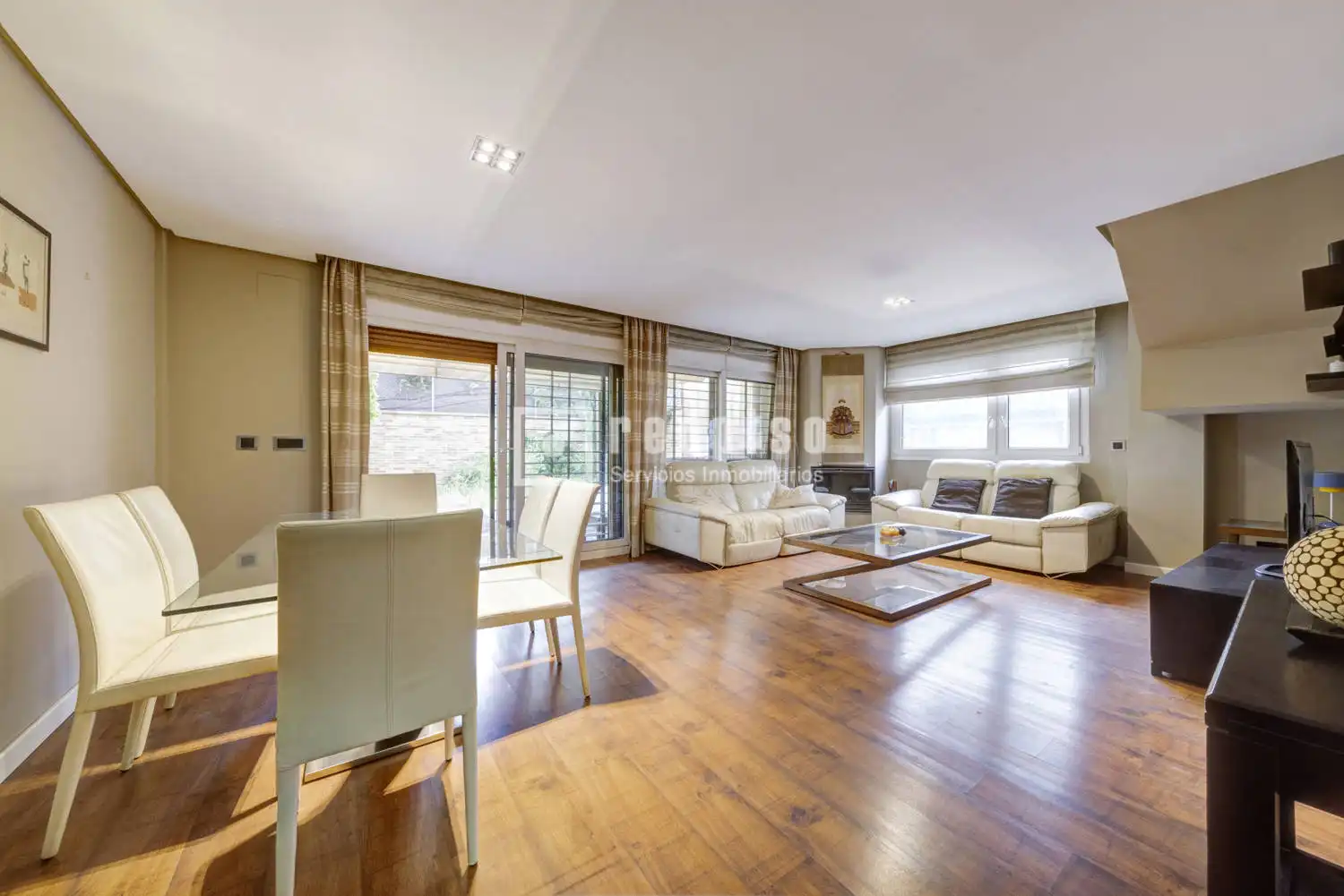 Living room of Houses for sale in Pozuelo de Alarcón  with Air Conditioner, Heating and Private garden