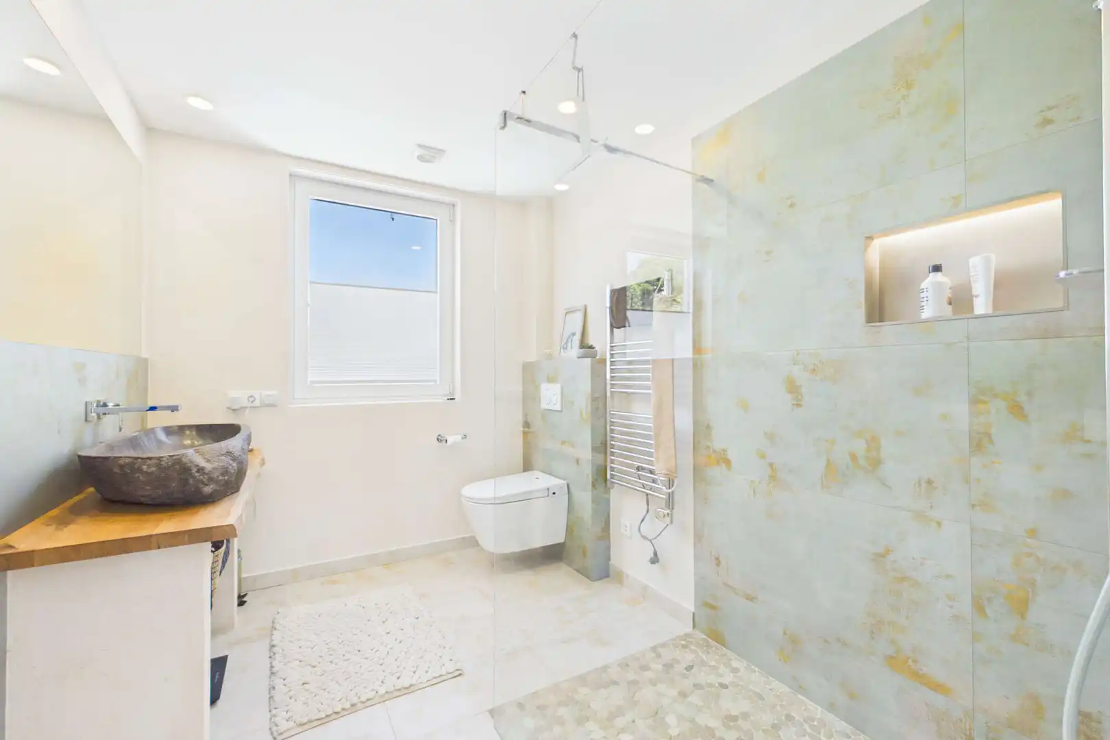Badezimmer von Haus oder Chalet zum Verkauf in Capdepera mit Klimaanlage, Heizung und Terrasse