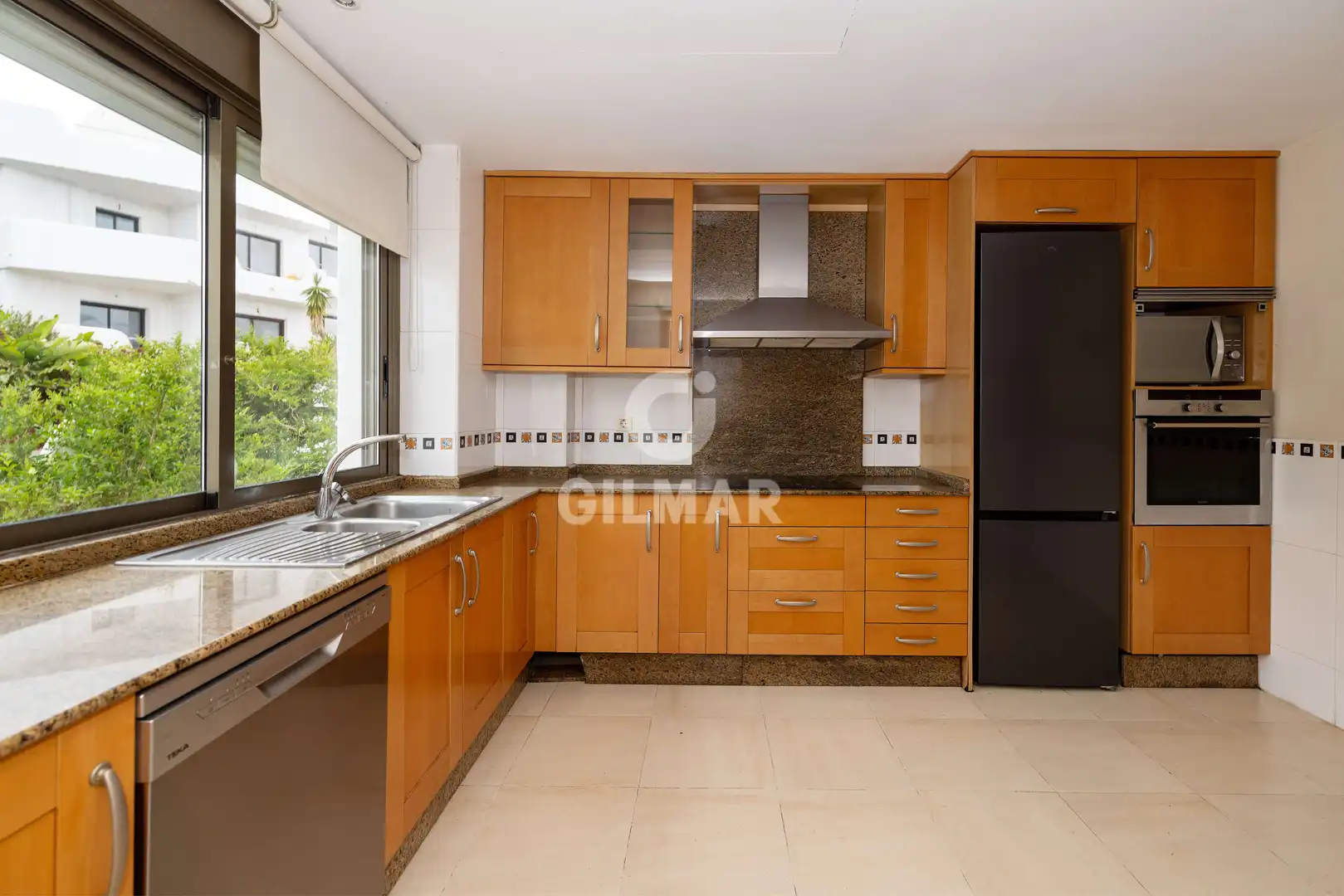 Cocina de Casa adosada en venta en Marbella con Calefacción, Jardín privado y Piscina