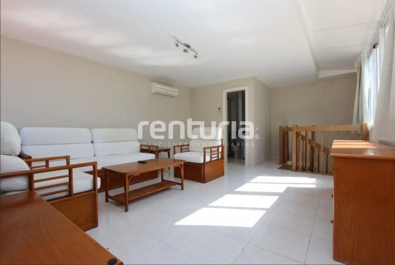 Sala d'estar de Àtic en venda en Calpe / Calp amb Aire condicionat, Terrassa i Moblat