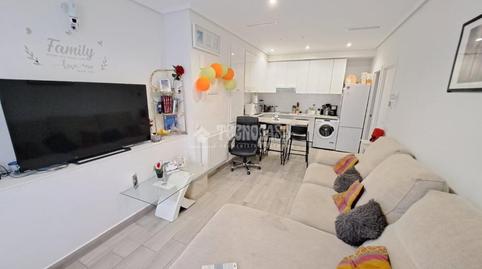 Foto 2 de Pis en venda a Reyes, Madrid