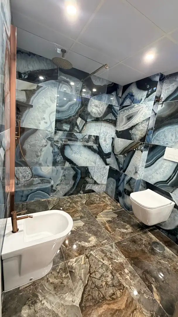 Bathroom of Apartments for rent in Marbella  with Air Conditioner, Heating and Private garden