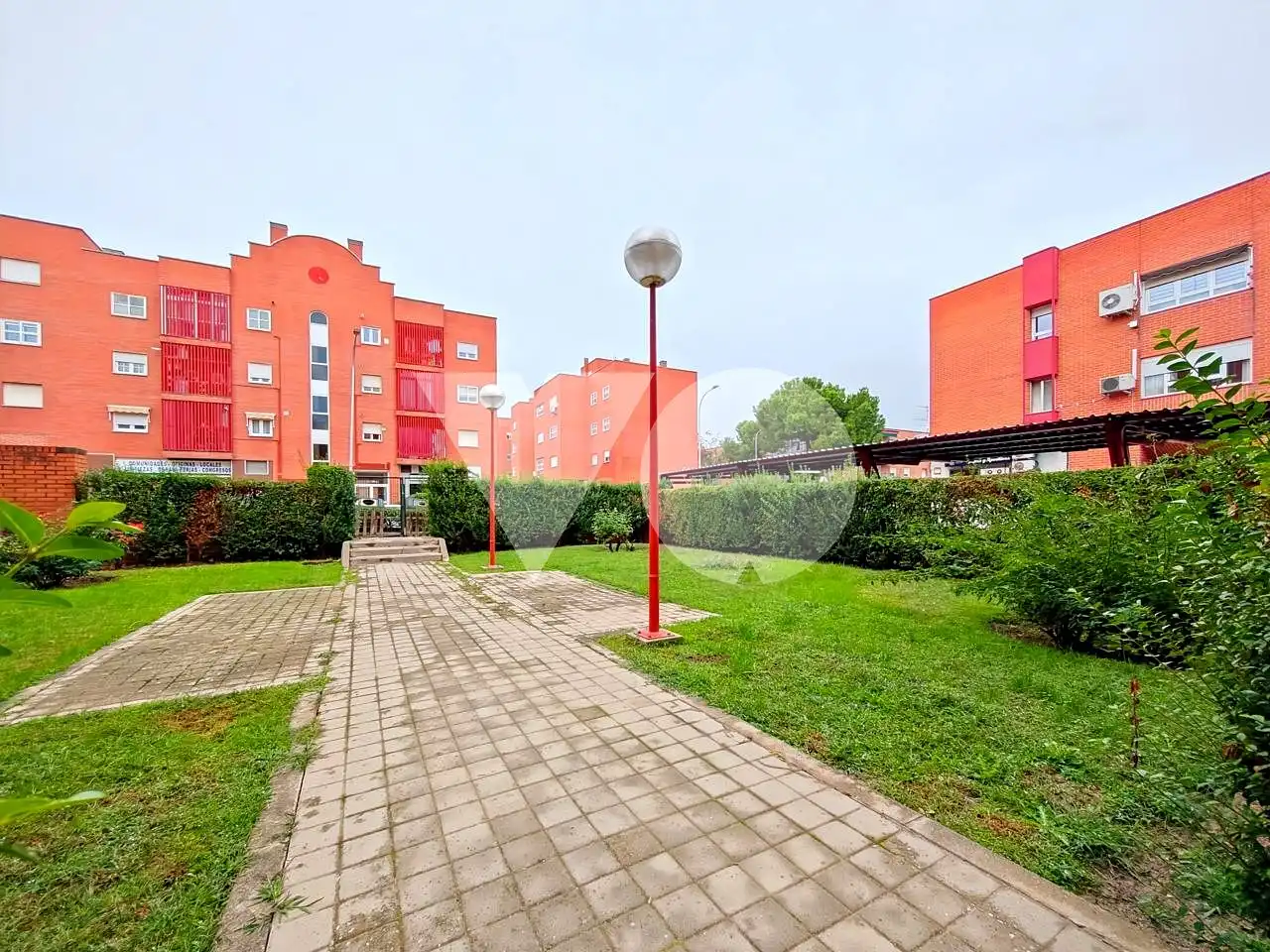 Außenansicht von Wohnung zum Verkauf in Barajas