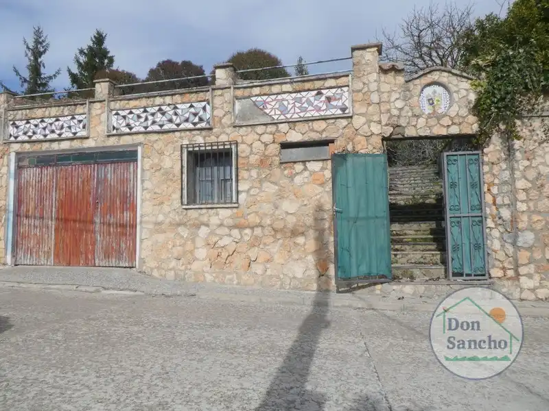 Exterior view of Houses for sale in Olivares de Duero