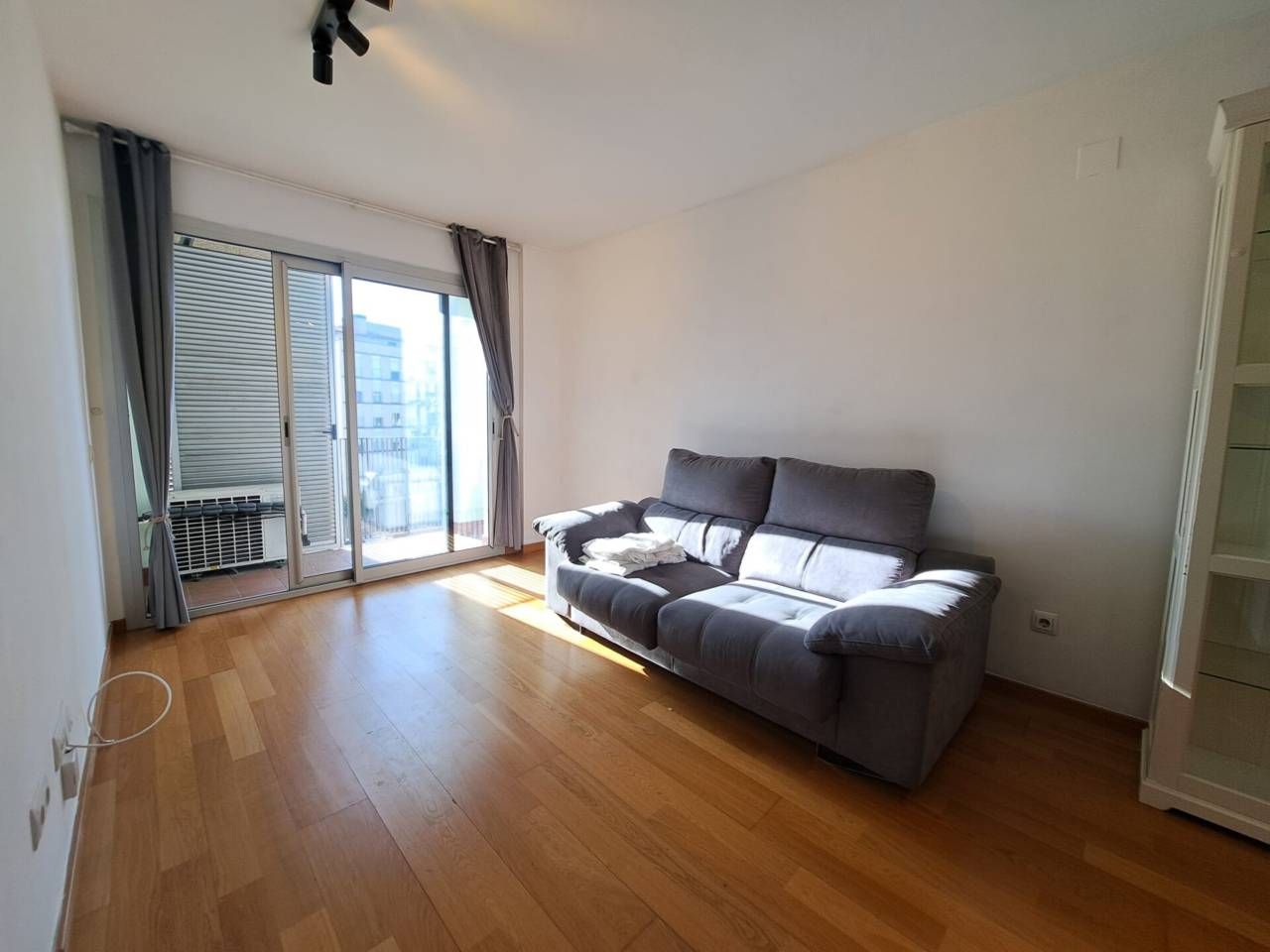 Sala d'estar de Pis de lloguer en Sabadell amb Aire condicionat, Calefacció i Parquet