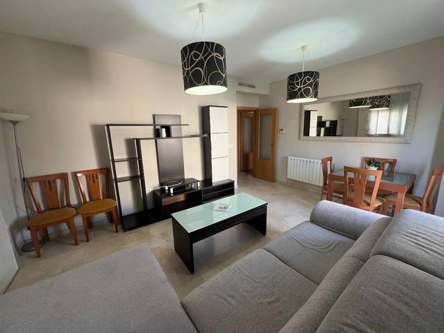 Piso en Alquiler en Parc Central