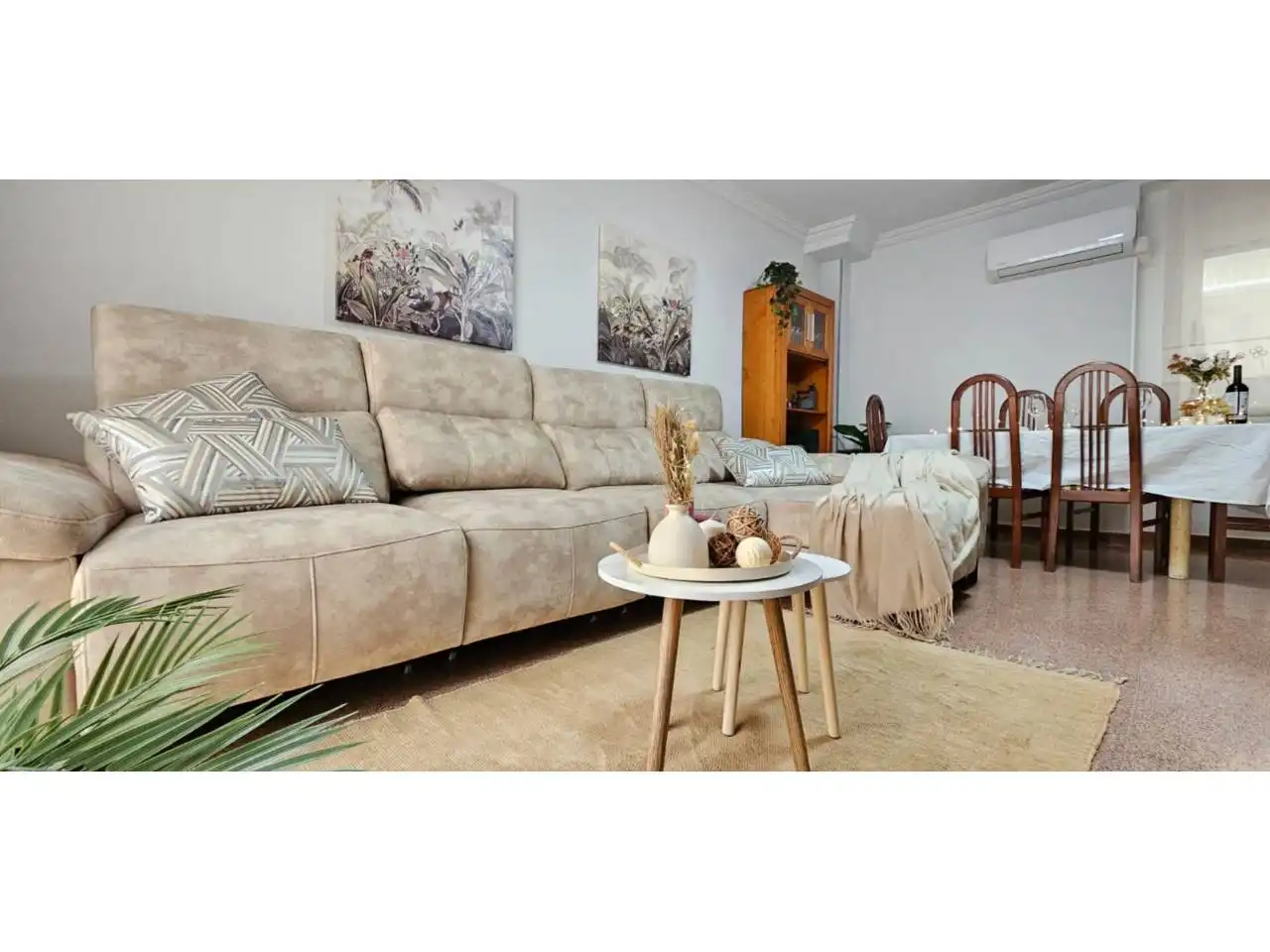 Sala de estar de Casa adosada en venta en Jumilla con Aire acondicionado, Calefacción y Terraza