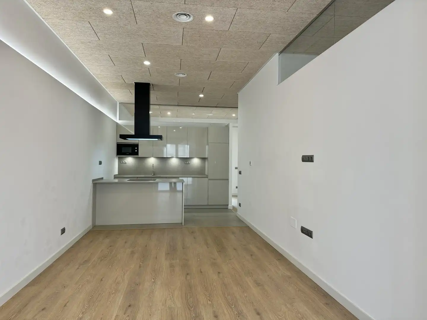 Kitchen of Flat for sale in Vilanova i la Geltrú  with Air Conditioner, Heating and Private garden