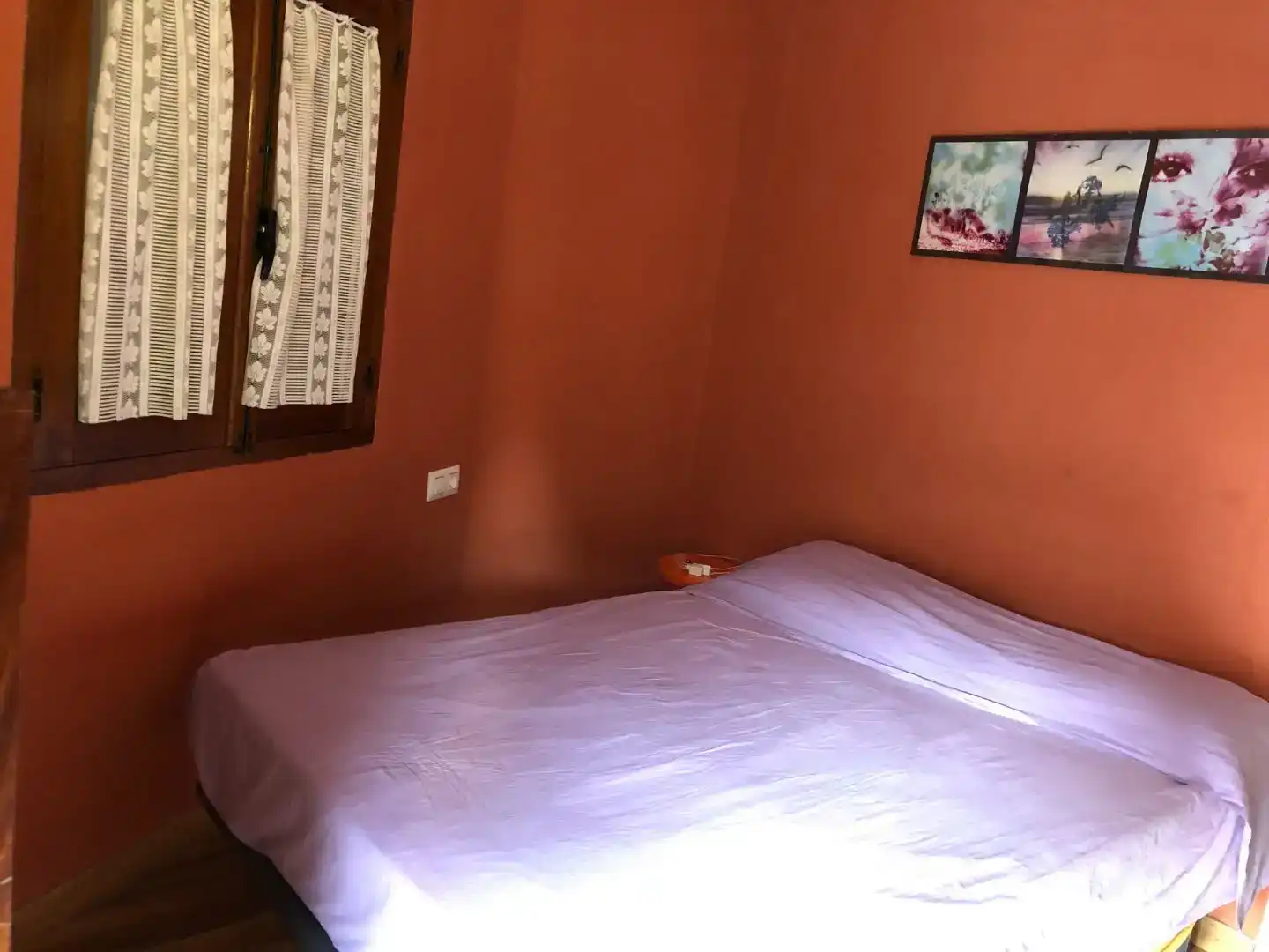 Dormitori de Apartament de lloguer en Hervás amb Aire condicionat, Parquet i Moblat