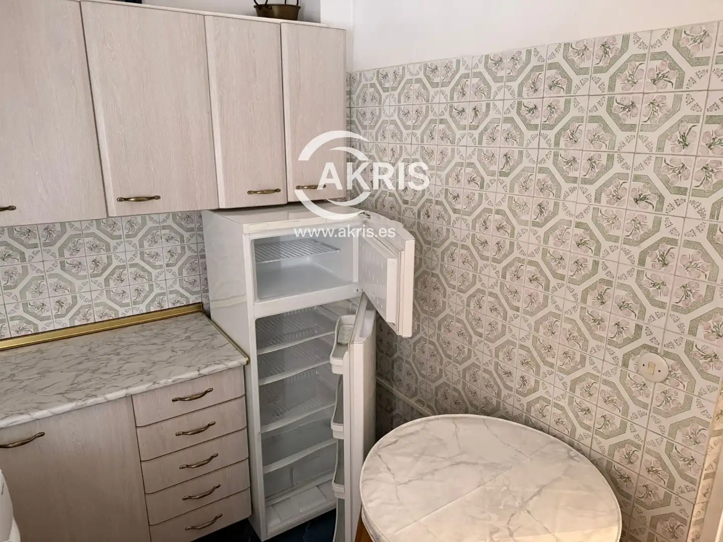 Kitchen of Houses for sale in San Pablo de los Montes